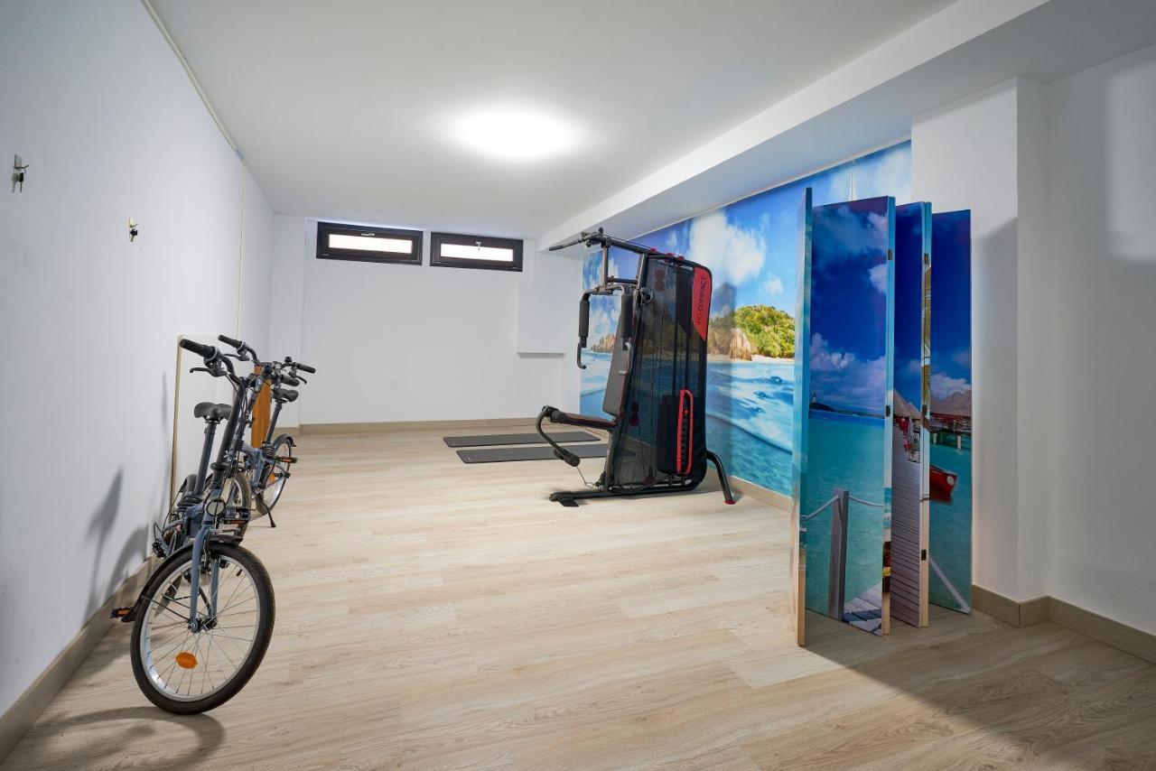 Studio Deluxe With Shared Roof Terrace Malaga Exterior photo